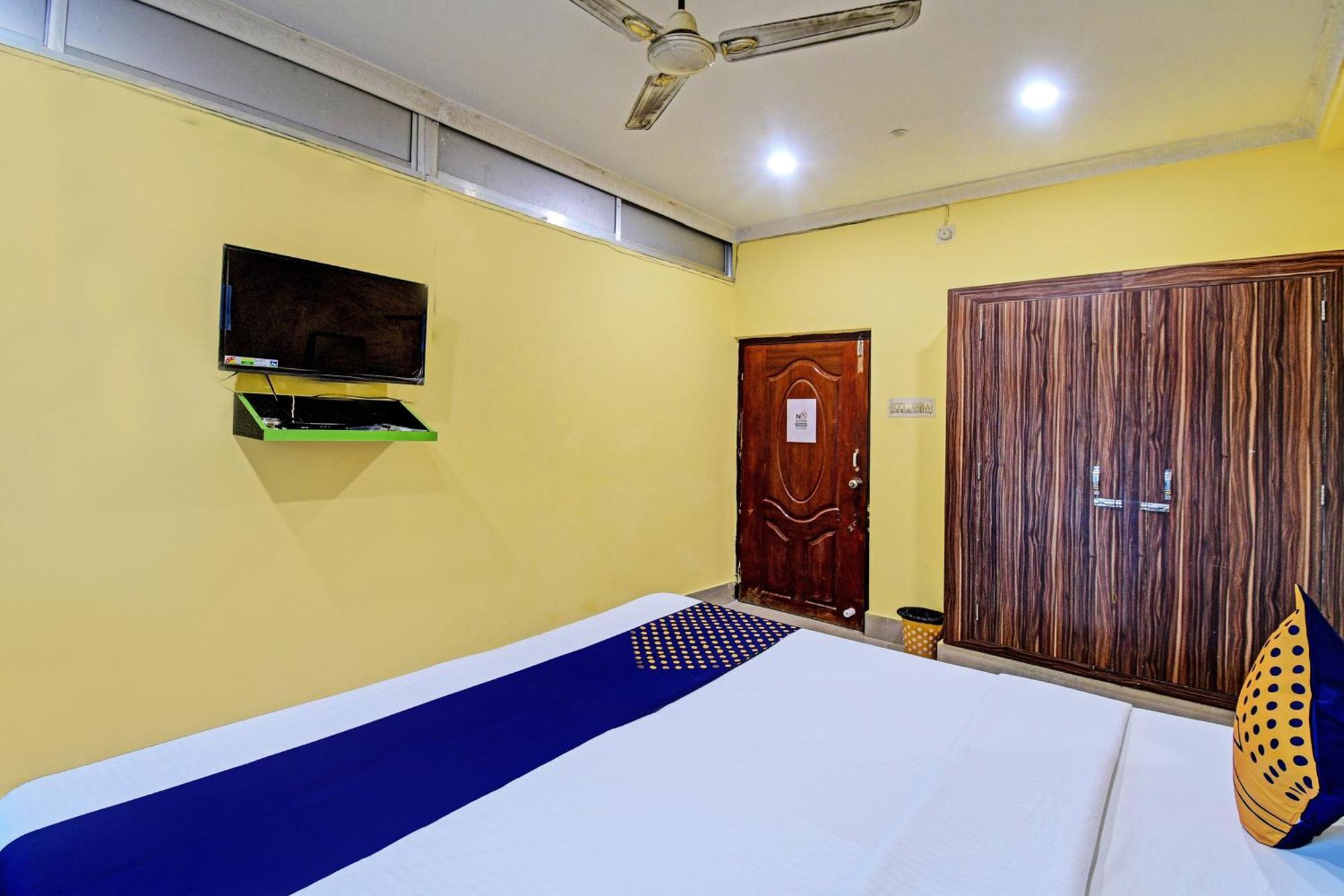 Oyo Flagship Pratikshya Guest House Baripada Екстериор снимка